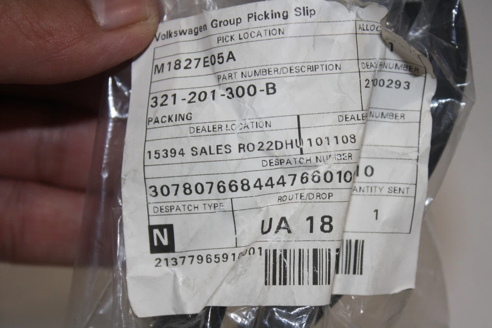 NUEVO GENUINO VW Golf Scirocco Junta de Goma Tanque de Combustible Correa Cabriolet 321201300B Foto 4 de 4