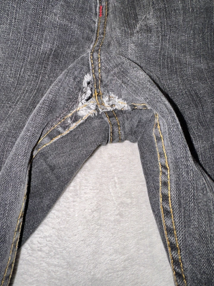 Pantalones de mezclilla Y2K holgados de pierna ancha Karl Watson Hip Hop Hong Kong rojos desgastados Foto 4 de 4