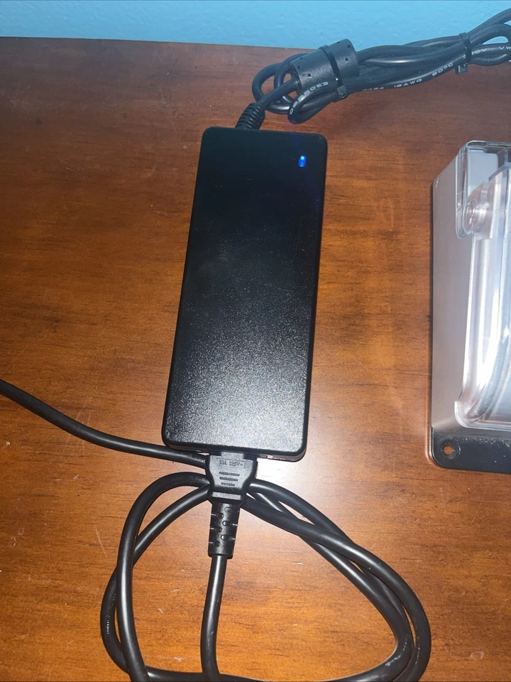 PIKO 35010 DIGITAL CENTRAL STATION. INCLUDES 35037 REMOTE AND 35038 RECEIVER. - Image 4 of 4