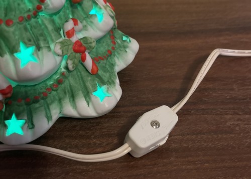 Vtg Porcelain Lighted CHRISTMAS TREE Santa Teddy Bears Candy Canes Taiwan - Picture 4 of 6