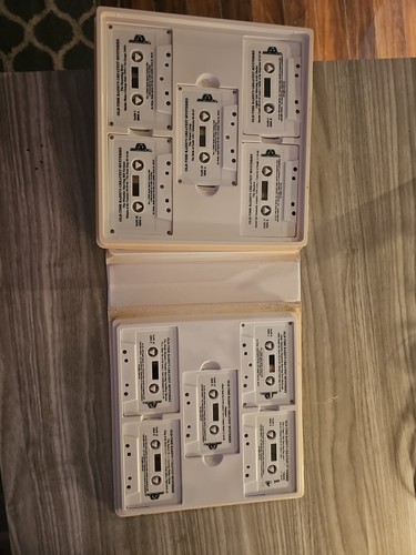 Old Time Radio's Greatest Mysteries 20 Audio Cassette Set 60 Programs 30 Hours - Foto 8 di 8