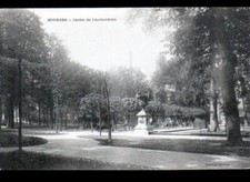 BOURGES (18) VASQUE au JARDIN de l'ARCHEVECHE / Objectif Abbé MOREUX avant 1904