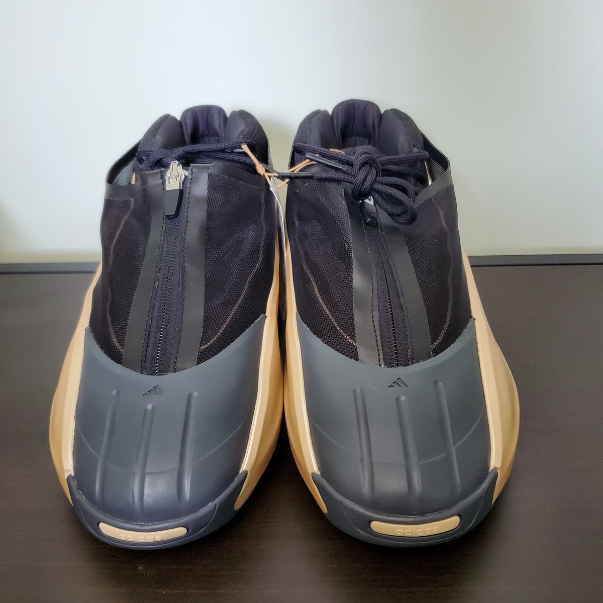 1回着の極美品　アディダス　Crazy IIInfinity トリプルブラック adidas Crazy IIInfinity “Triple Black”が国内10月6日に発売