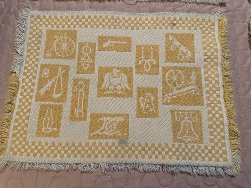 Placemats Colonial Early American Yellow Set of 4 Vintage 1960's - Picture 9 of 17