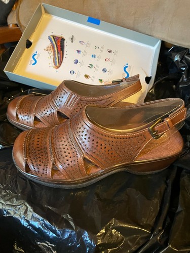 Womens Soft Walk Avalon Sandals NEW in Box 8.5 WW - Picture 4 of 7