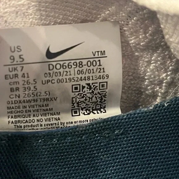 Talla 9.5 - Nike React Phantom Run Flyknit 2 Tinte Platino Verde azulado oscuro W Foto 3 de 4