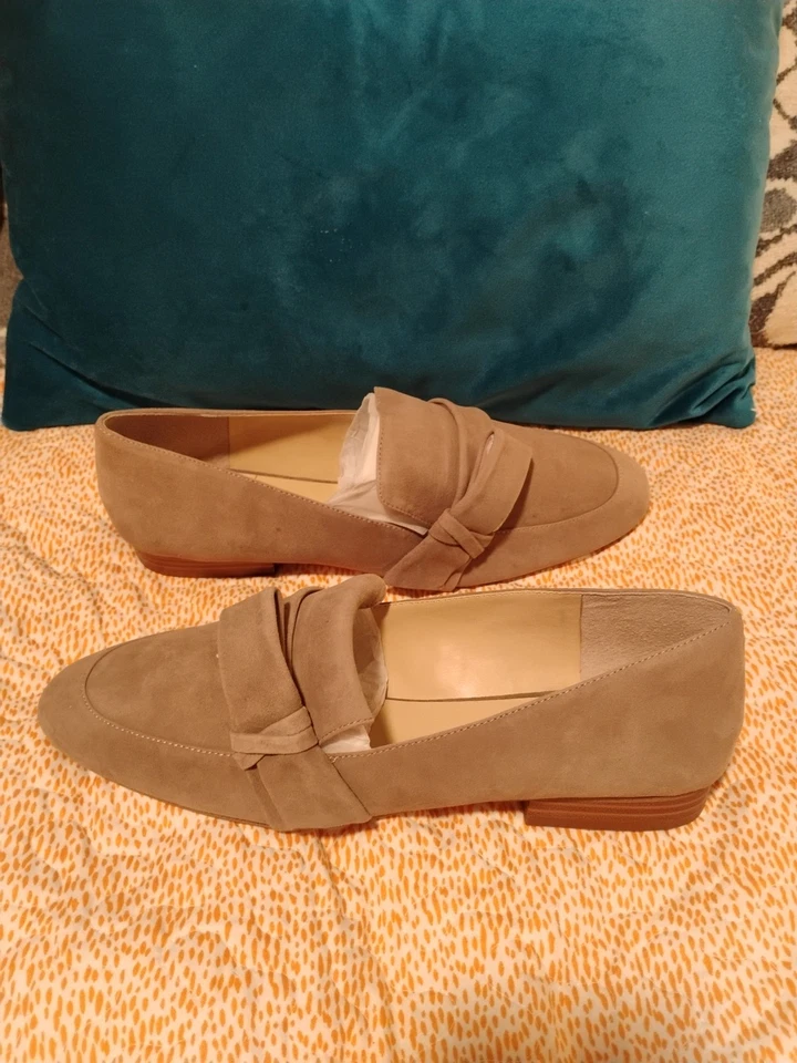 Sole Society Women's Flat Loafers Tan Suede With Suede Embellishment Size 11/43 - Image 2 of 4