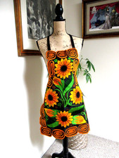 MEXICAN EMBROIDERED KITCHEN APRON FLORAL MANDIL MEXICANO BORDADO FLORES ONE SIZE