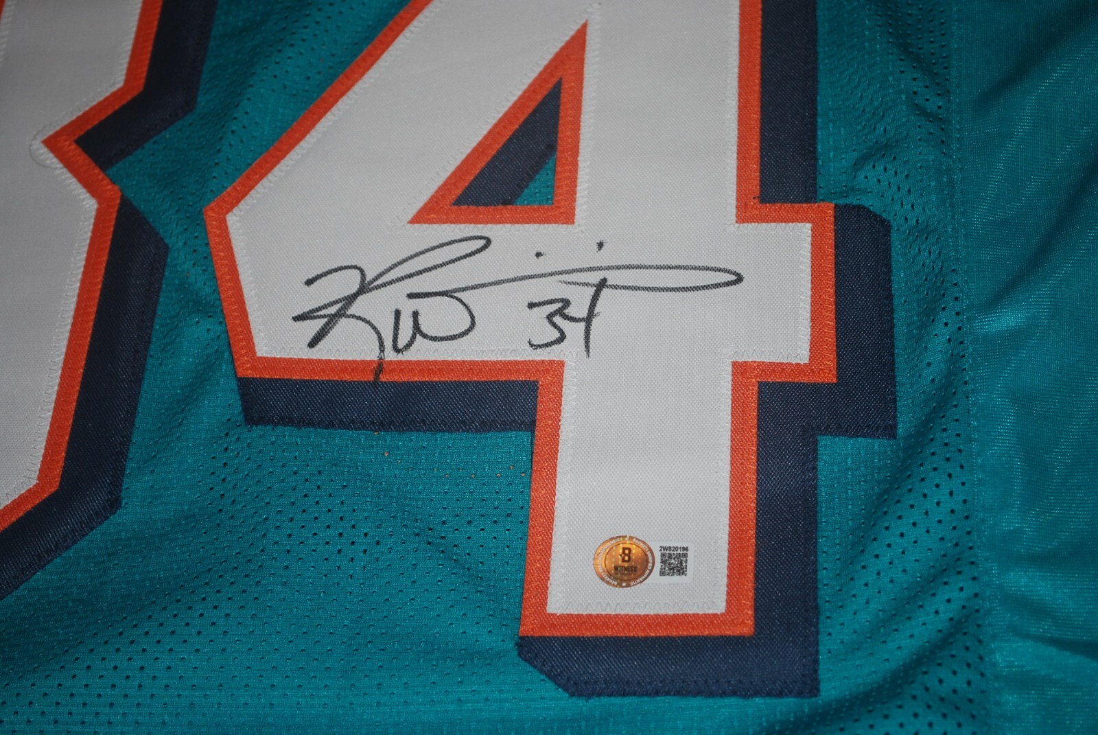 Picture 2 of 4