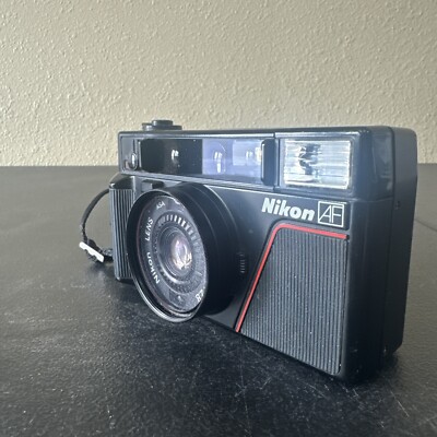 Nikon L35AF2 L35 AF2 One Touch 35mm Point and Shoot Function