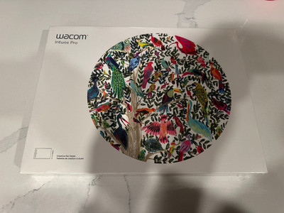 Wacom Intuos Pro Medium PTH-660 Drawing Tablet - BRAND NEW - Factory Sealed