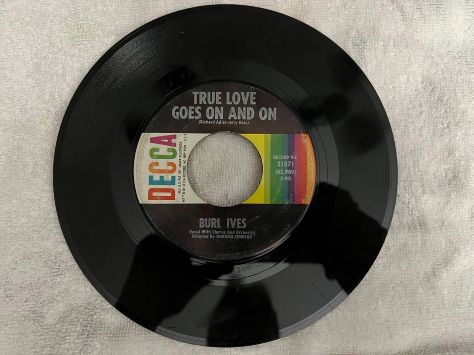 Vinyl 45 Record Burl Ives I Wonder What's Become of Sally / True Love Goes On - Image 2 of 2