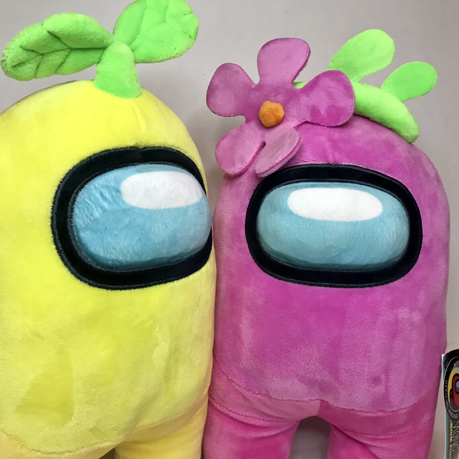 Project Amogus: Amogus plushie