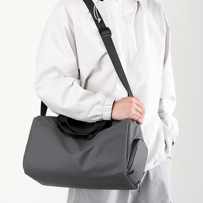 Men Large Capacity Fitness Training Bag Waterproof Sports Handbag