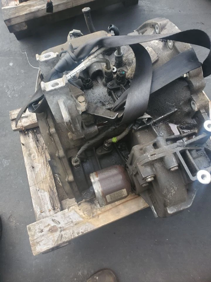 Used Automatic Transmission Assembly fits: 2015 Chrysler Town & country AT 3.6L Foto 3 de 4