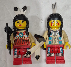 LEGO Western Indians: Boulder Cliff Canyon (6748) + Chief's Tepee (6746)  READ