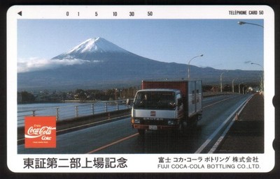 Coca-Cola Lastwagen Auf Straße & MT Fuji Bottling Co. Coke Mint No Löcher