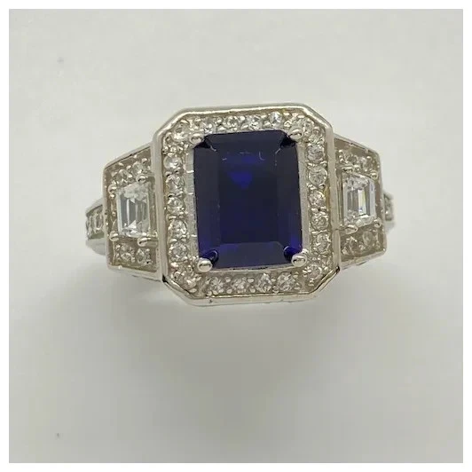 Anel de casamento masculino folheado a ouro branco 14k corte esmeralda 3 quilates safira e diâmetro criado - Imagem 4 de 4