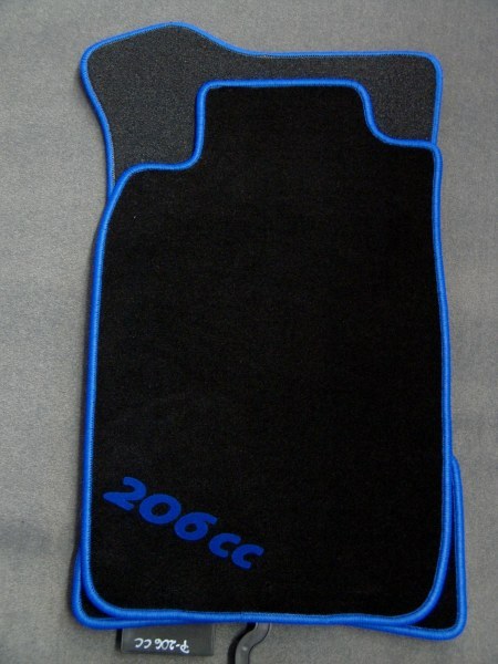 Tapis de sol en velours Peugeot 206 CC idéal pour les sorties estivales décapotées