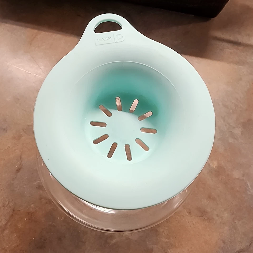 DASH Microondas Palomitas Popper Aqua Vidrio Tapa Silicona 2.5 Qt Usado en Excelente Condición Foto 2 de 4