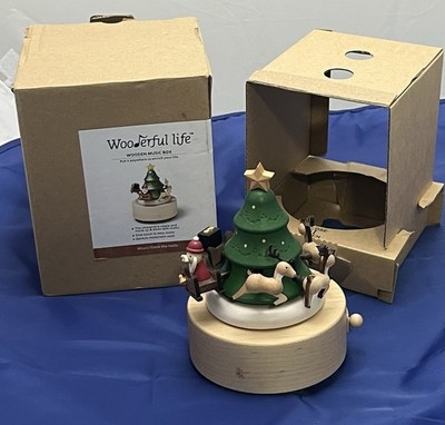Wooderful  Life Music Box Finland Deck The Halls Rotate