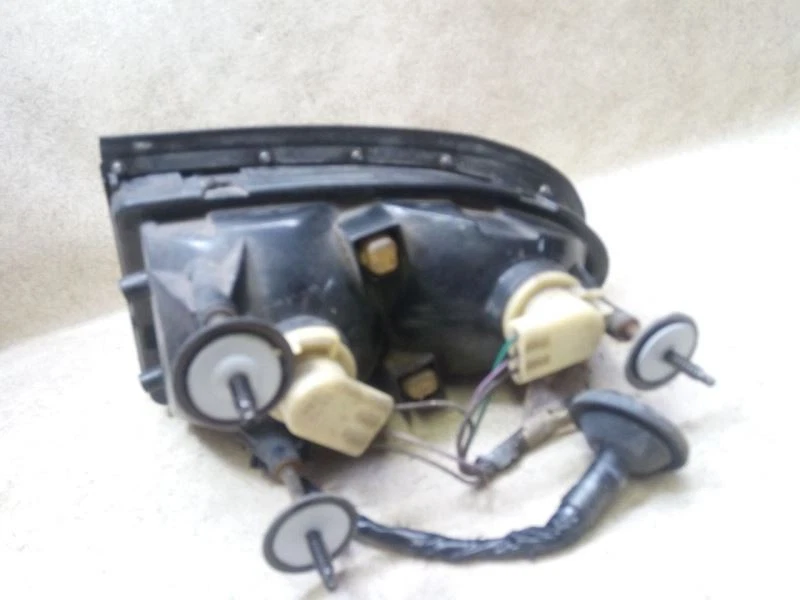 Luz trasera izquierda del conductor montada en cuarto para 95-99 OLDSMOBILE AURORA K4-190787 Foto 4 de 4