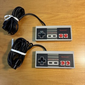 Nintendo NES Console With Cables 2 Controllers Model NES-001  SuperMario Zapper