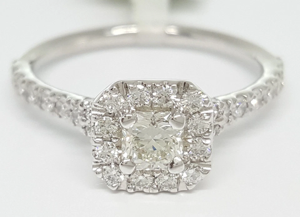 Anillo de compromiso de diamantes talla sueño trascender corazones en llamas de platino de 0,73 quilates HOF Foto 4 de 4