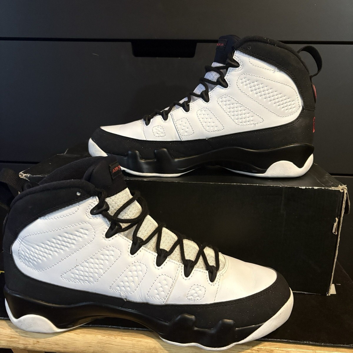Air Jordan 9 Space Jam Retro OG Size 9.5 Mens White Sneakers