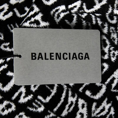 Balenciaga White & Black Wavy Logo Knitted Crew Neck Top XS Balenciaga White & Black Wavy Logo Knitted Crew Neck Top XS