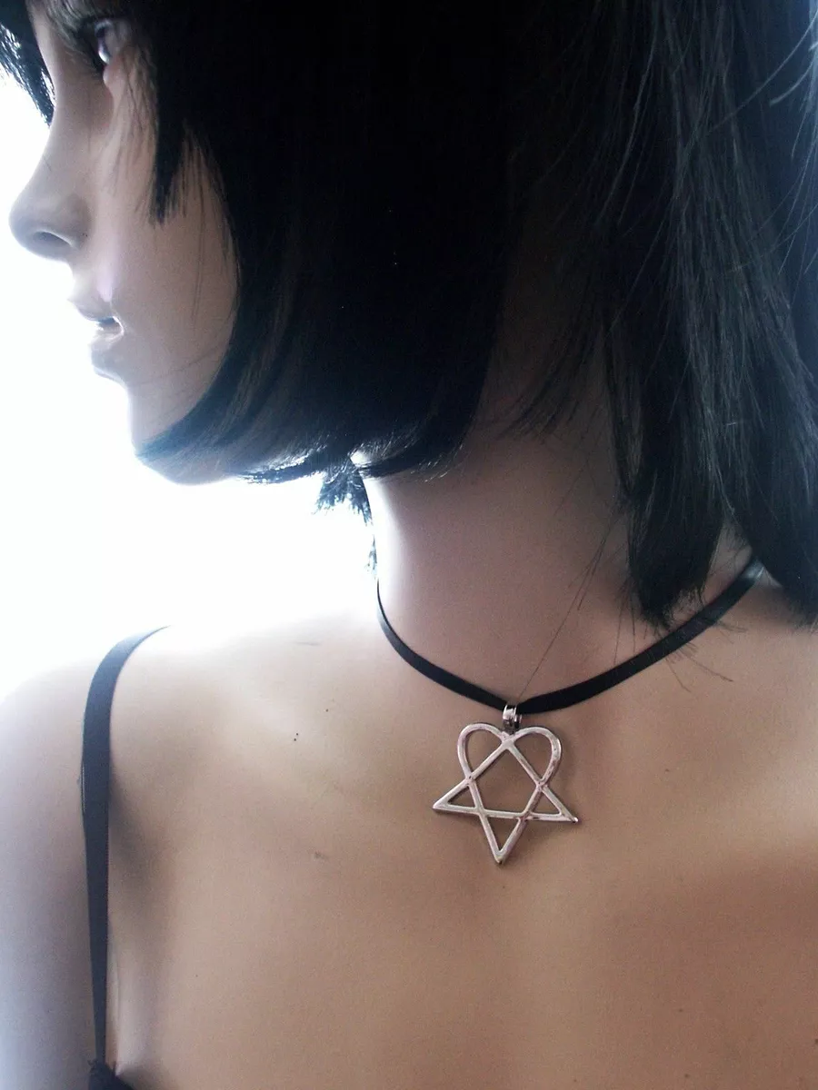 Heartagram necklace hotsell