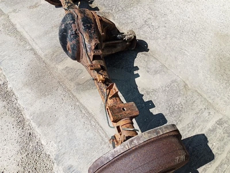 4.375 Ratio Rear Axle Differential Carrier Housing 1995 NISSAN PICKUP 6807884 Foto 4 de 4
