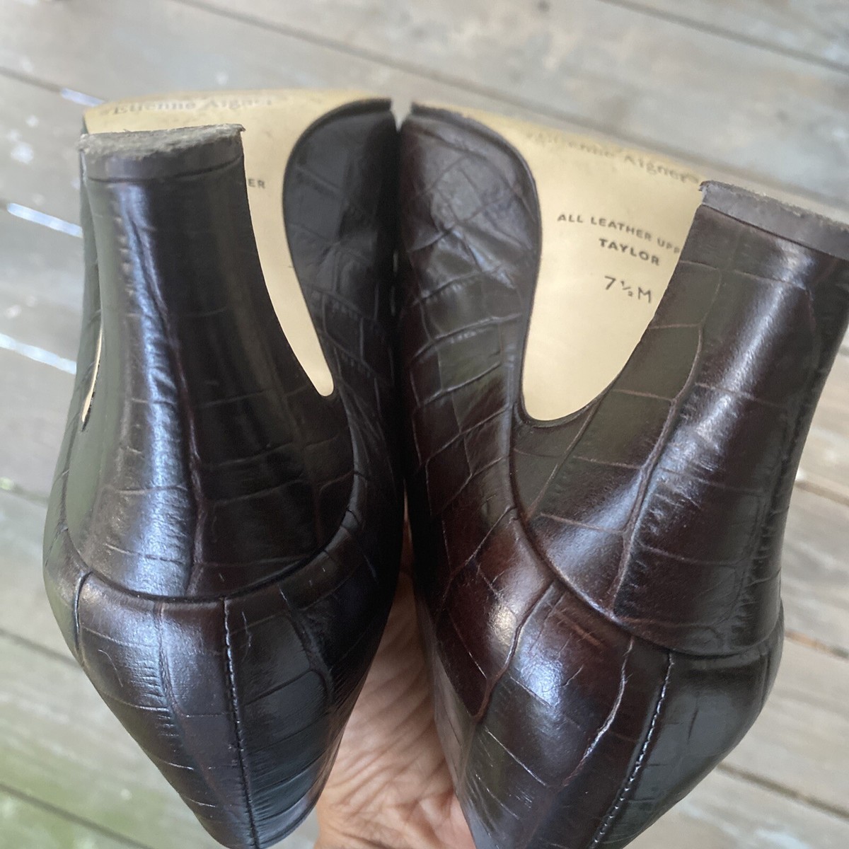 Etienne Aigner Croc Embossed Brown Leather Pumps Heels Shoes  display picture 1