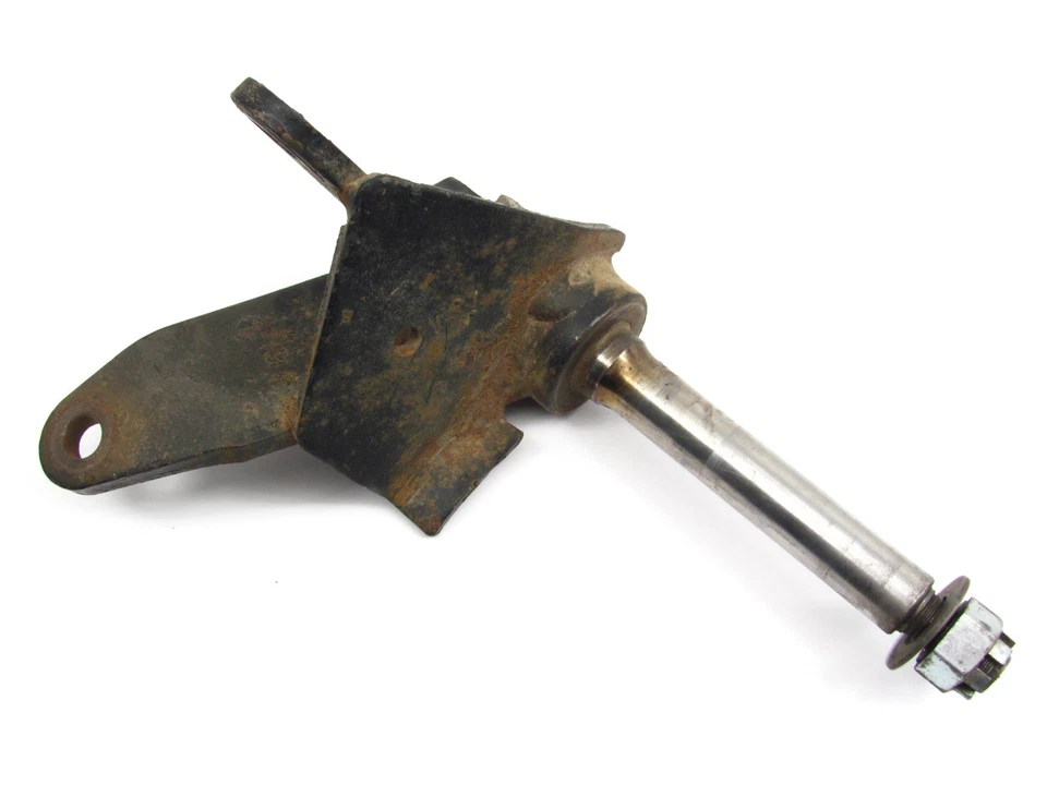 1987 POLARIS 87 CYCLONE W877828 250 250X - RIGHT FRONT WHEEL AXLE STRUT SPINDLE - Image 2 of 4