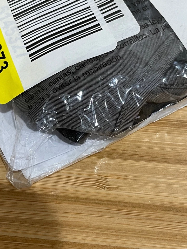 New 4 Pack Tommie Copper Community Wear Mask Two Layer Face Coverings Black Gray - Image 3 of 4