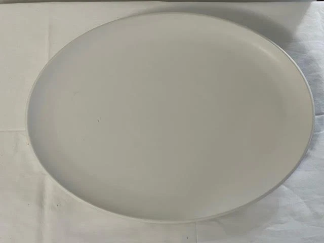 Vajilla de gres Calvin Klein caqui cargo blanca 15 pulgadas bandeja ovalada nueva Foto 2 de 4