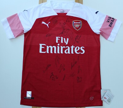 2018-19 Arsenal Home Shirt Squad Signed inc. Ramsey, Xhaka