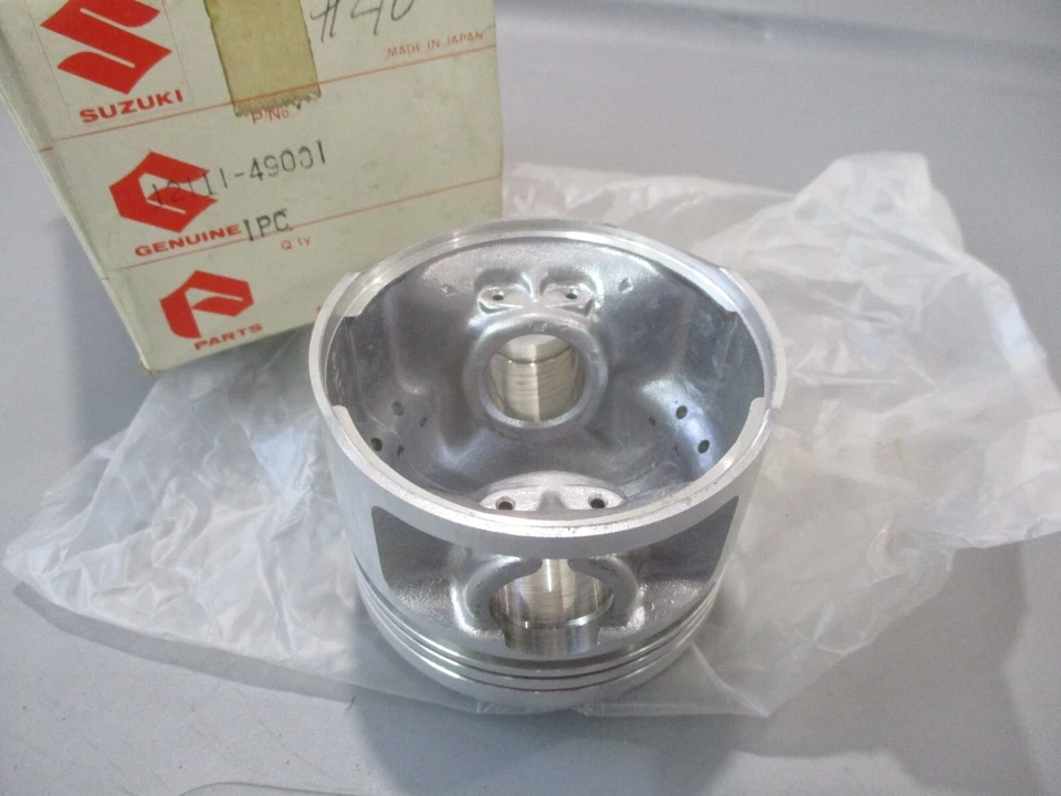Nuevo de Lote Antiguo Suzuki OEM Pistón STD 70.00 1978, 1980 GS1000E 1980-1981 GS1000G 12111-49001 Foto 3 de 3