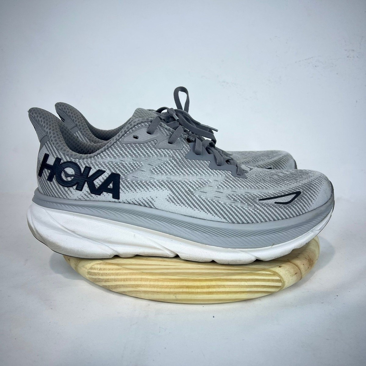 Hoka One Mens Clifton 9 Wide | Size 11 2E Harbor Mist/Black  display picture 2