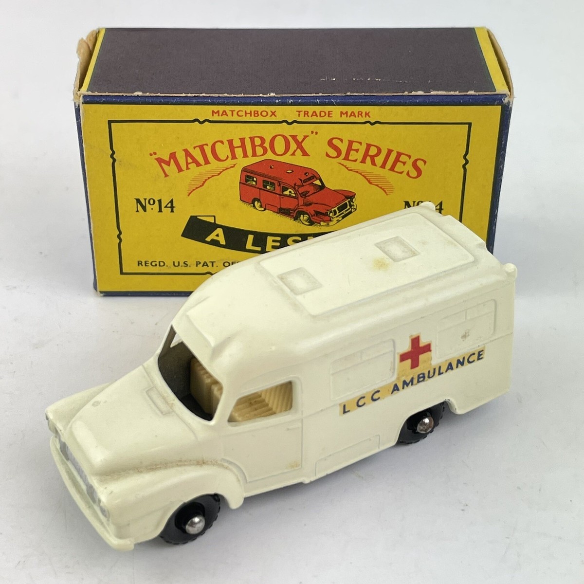 MATCHBOX 　No.14 　LOMAS AMBULANCE Vintage Boxed Matchbox Series Lesney No. 14 Lomas Ambulance New