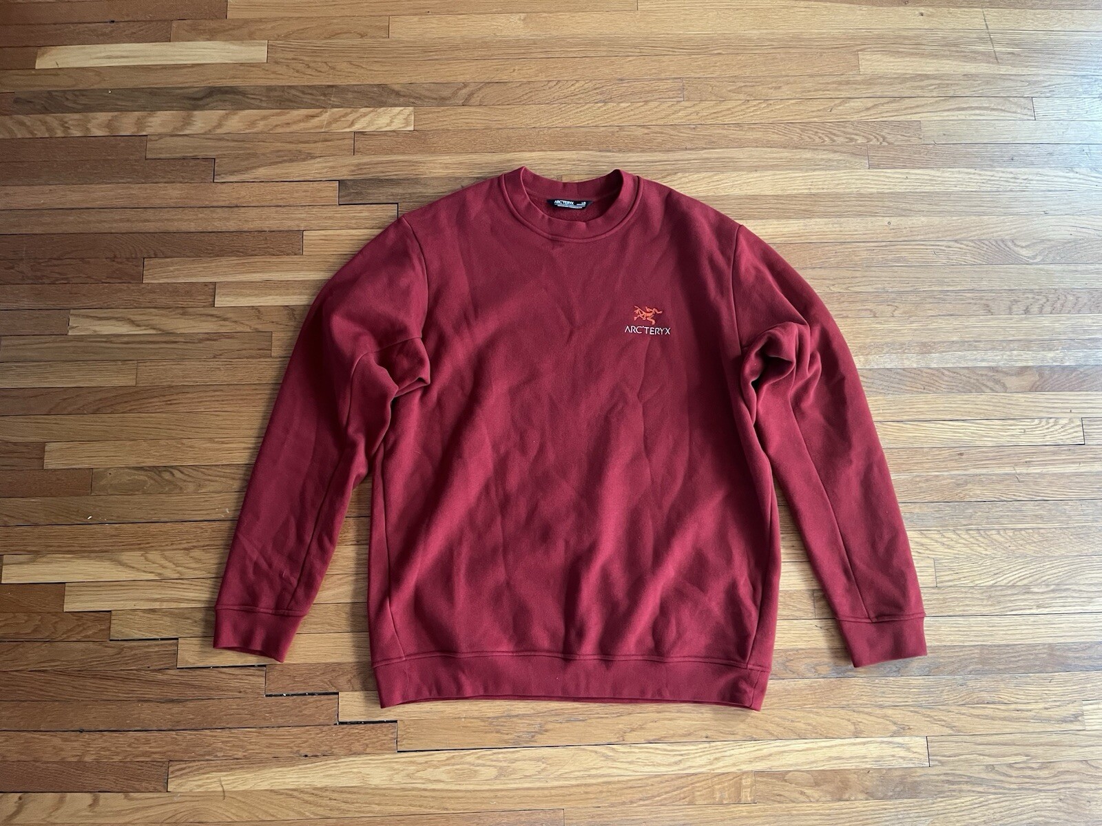Arcteryx Men’s Emblem Fleece Crewneck Pullover Large Bordeaux Excellent Condition