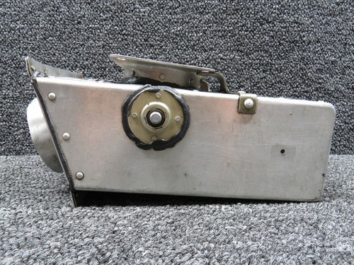 0552164-4 Cessna 172N Carburetor Airbox Assembly (Cracked)