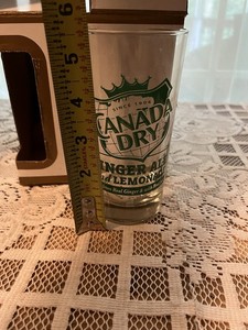 Rare Vintage Ginger Ale and Lemonade Soda 4 Glass Tumblers NEW in Box