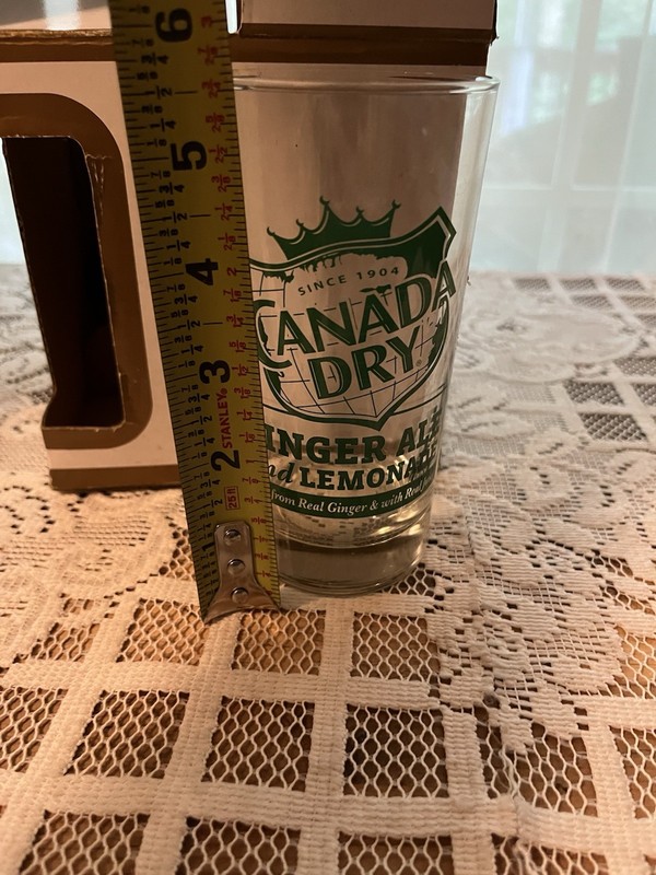 Rare Vintage Ginger Ale and Lemonade Soda 4 Glass Tumblers NEW in Box