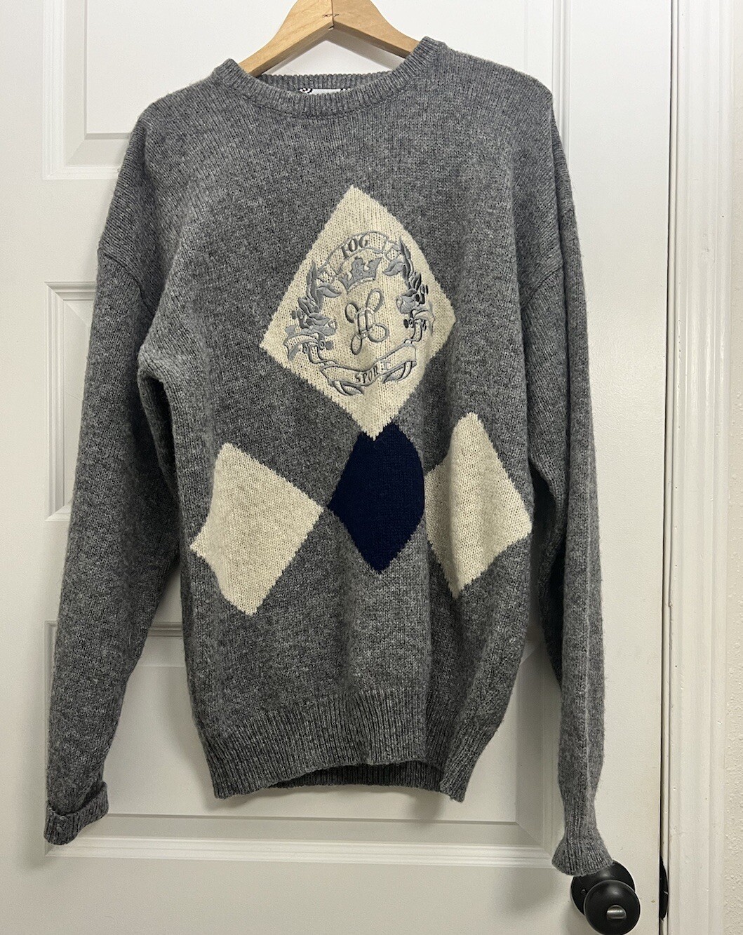 London Fog Men's Gray Argyle Shetland Wool Sweater with Preppy Crest Size L