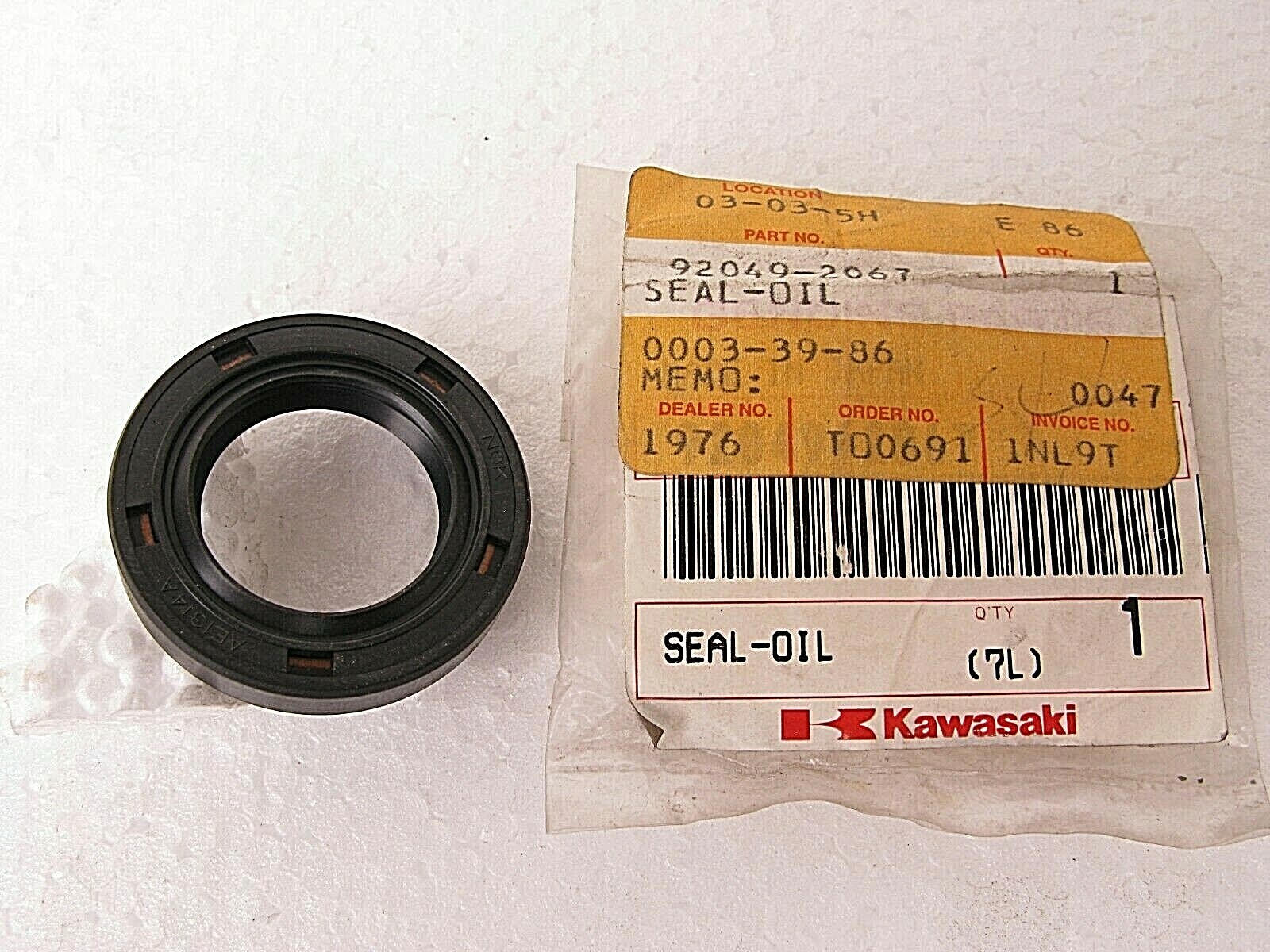 NOS New Kawasaki GA2300 GAW30A Generator Oil Seal Qty. 1 920492067