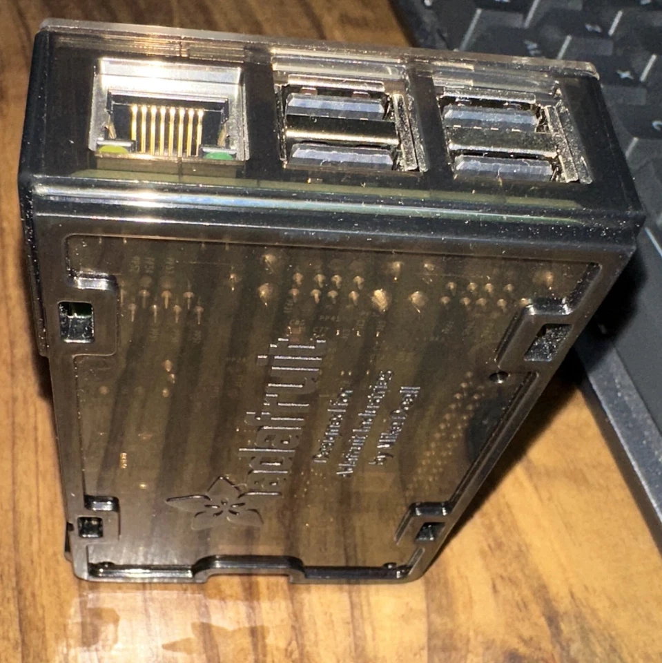 Adaptador de corriente Raspberry Pi 3 Modelo B Rev 1.2, 5V/2.5A EE. UU., estuche transparente/humo Foto 2 de 3