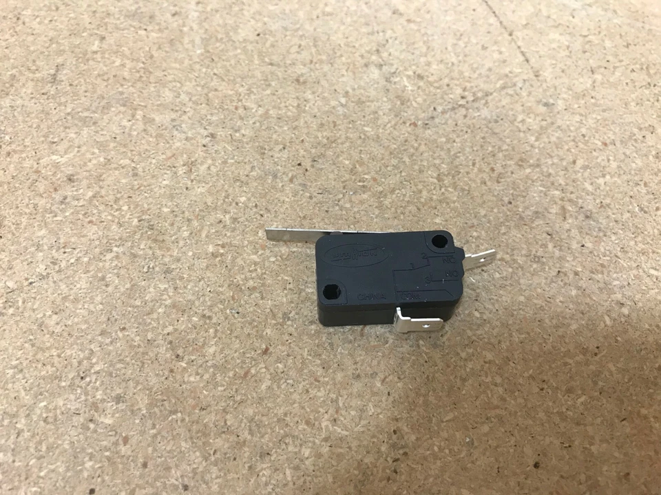 SZM-V16-2FD-82 3405-001118 DC63-00919A OEM Samsung Dryer Belt Switch & Cover - Image 4 of 4