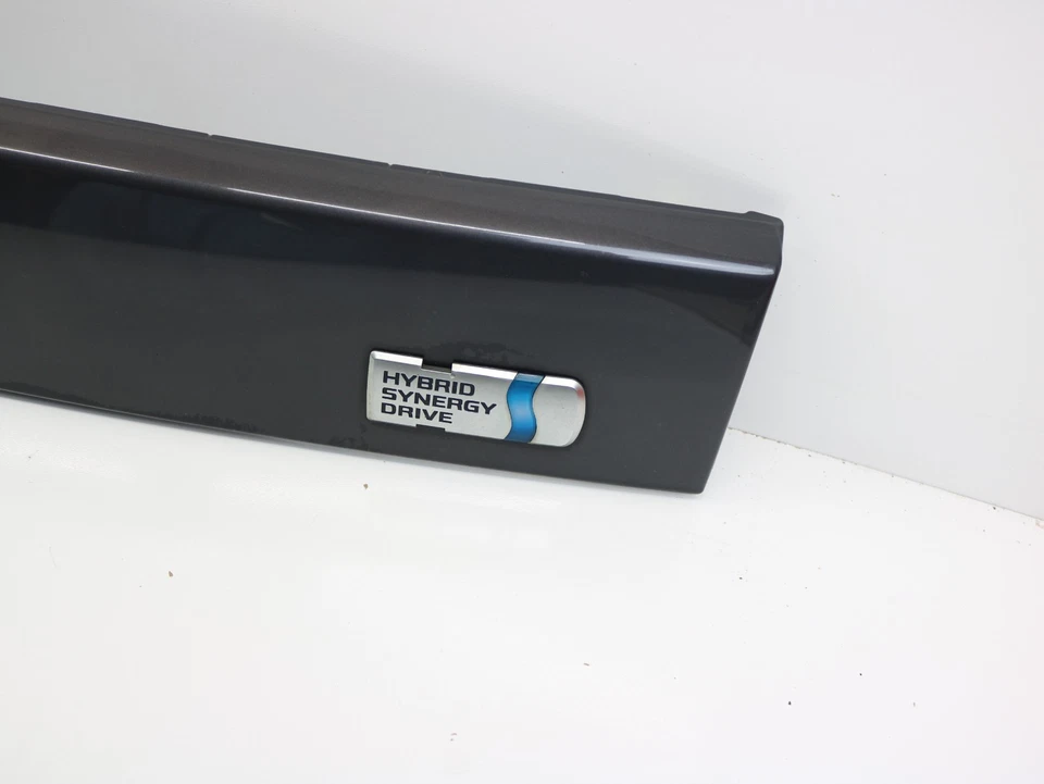 2010–2015 Toyota Prius Rear Trunk Hatch Handle Trim Molding w/ Switch Dark Gray - Изображение 4 из 4