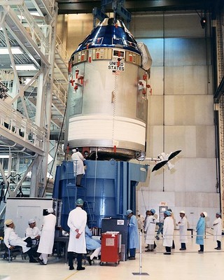 APOLLO 8 LUNAR MODULE MATING TO ADAPTER PHOTOGRAPH PHOTO PRINT